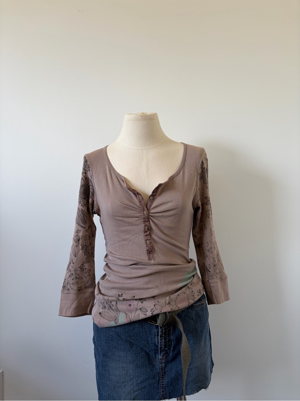 Nordstrom Taupe Floral-Sleeve Henley Top